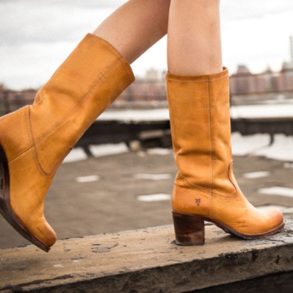 ⭐️Frye Kendall boot size 9